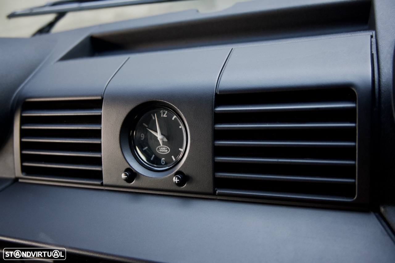 Land Rover Defender 110 SW 2.4 CRD S - 42