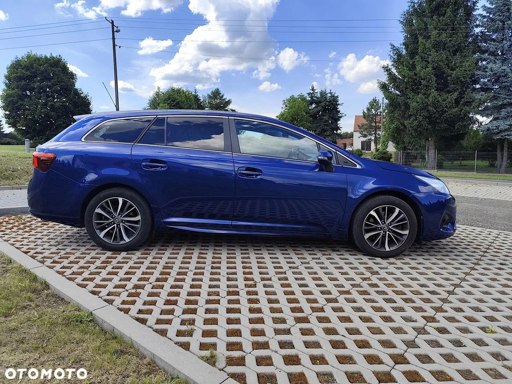 Toyota Avensis - 4