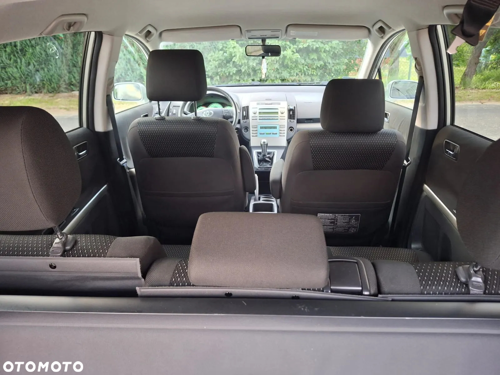 Toyota Corolla Verso 1.8 Premium + - 14