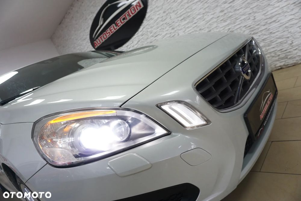 Volvo V60 D4 Geartronic Momentum - 11