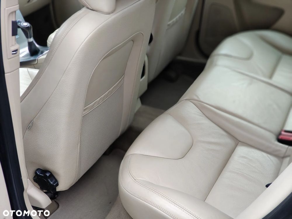 Volvo XC 60 D4 R-Design Kinetic - 15