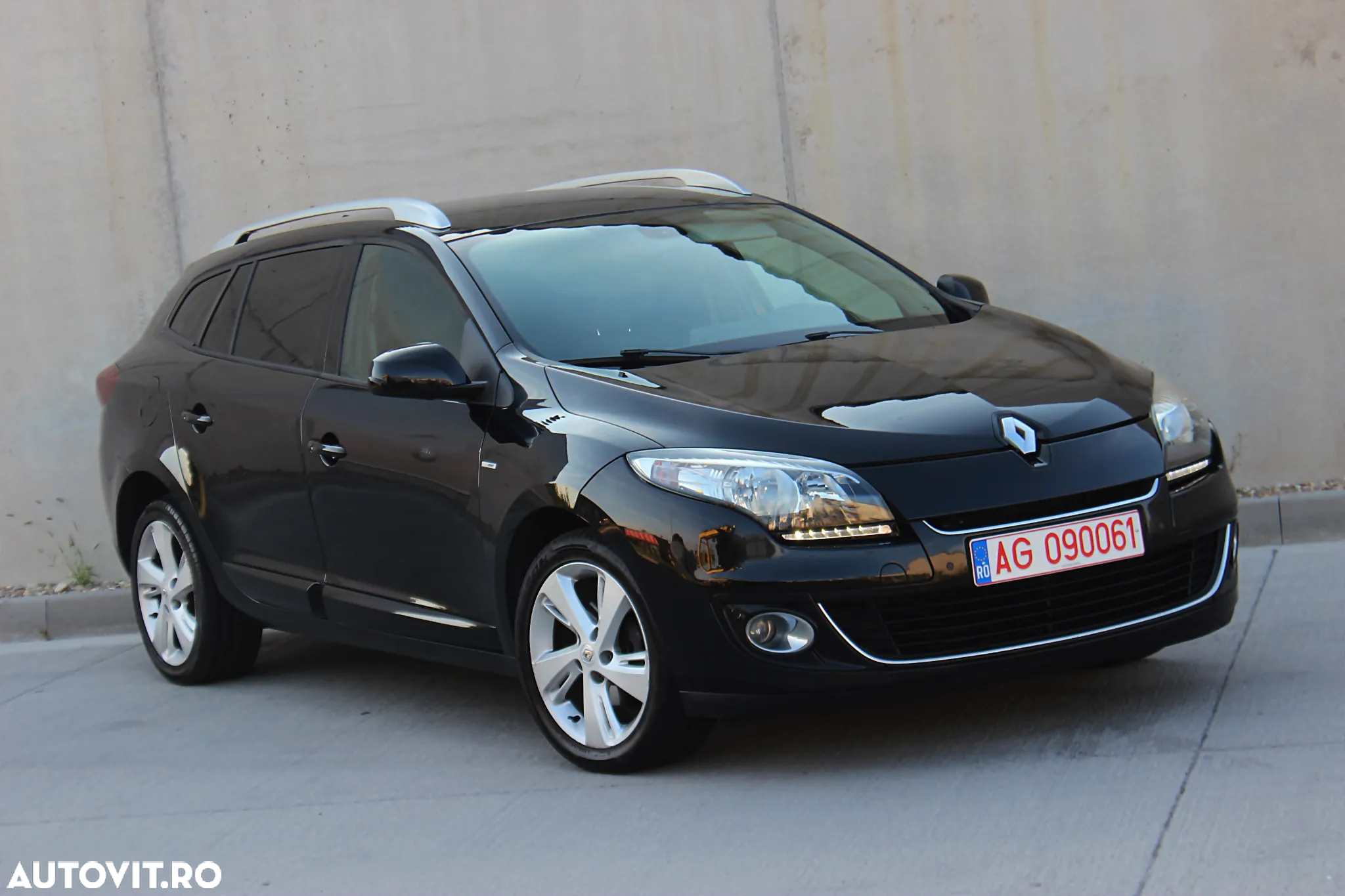 Renault Megane ENERGY dCi 110 Start & Stop Bose Edition - 2