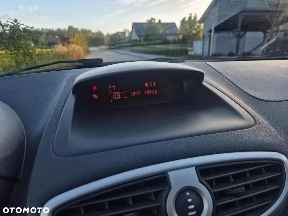 Renault Clio 1.2 16V Expression - 28