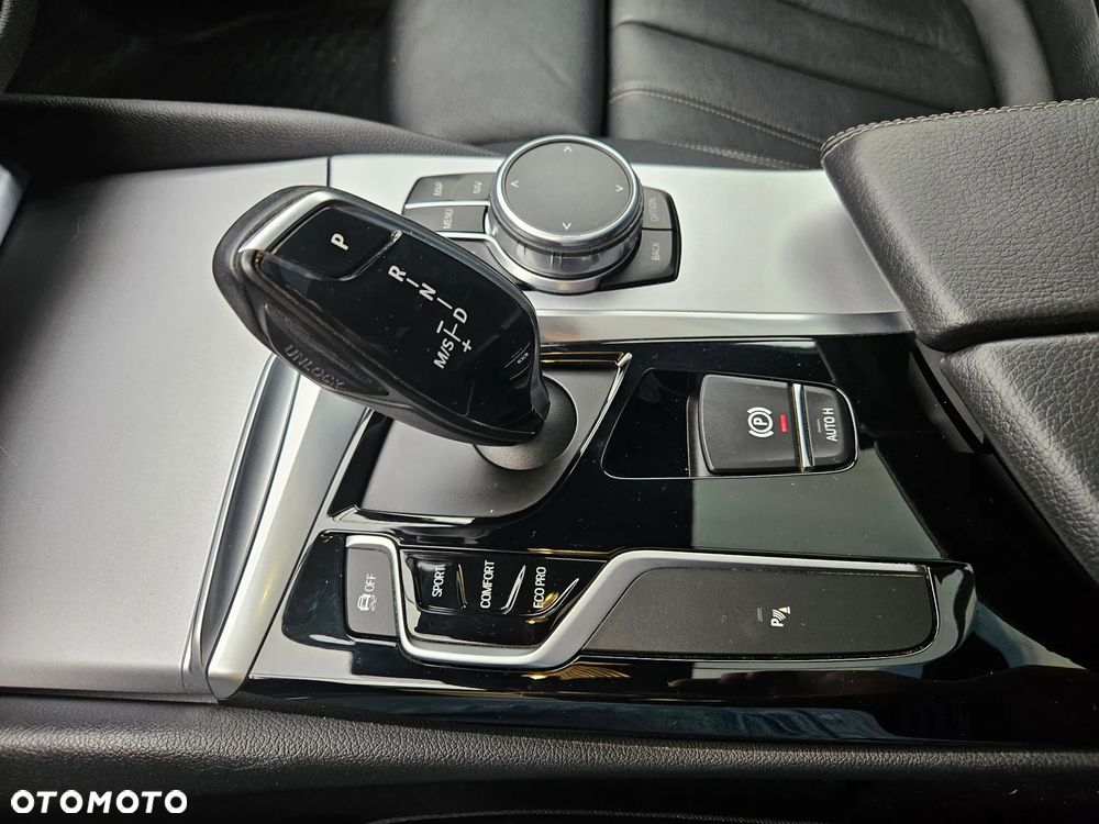 BMW Seria 5 520d - 14