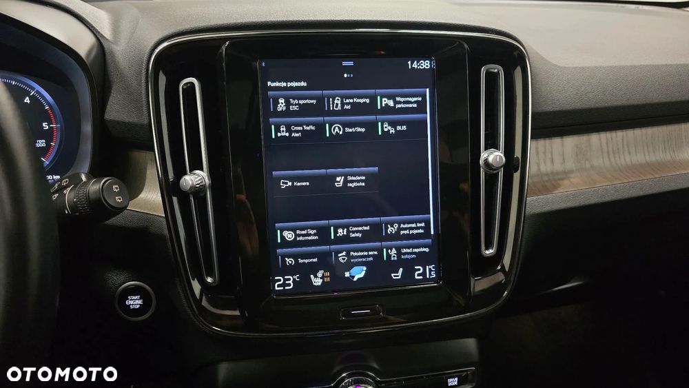 Volvo XC 40 D4 AWD Inscription - 29