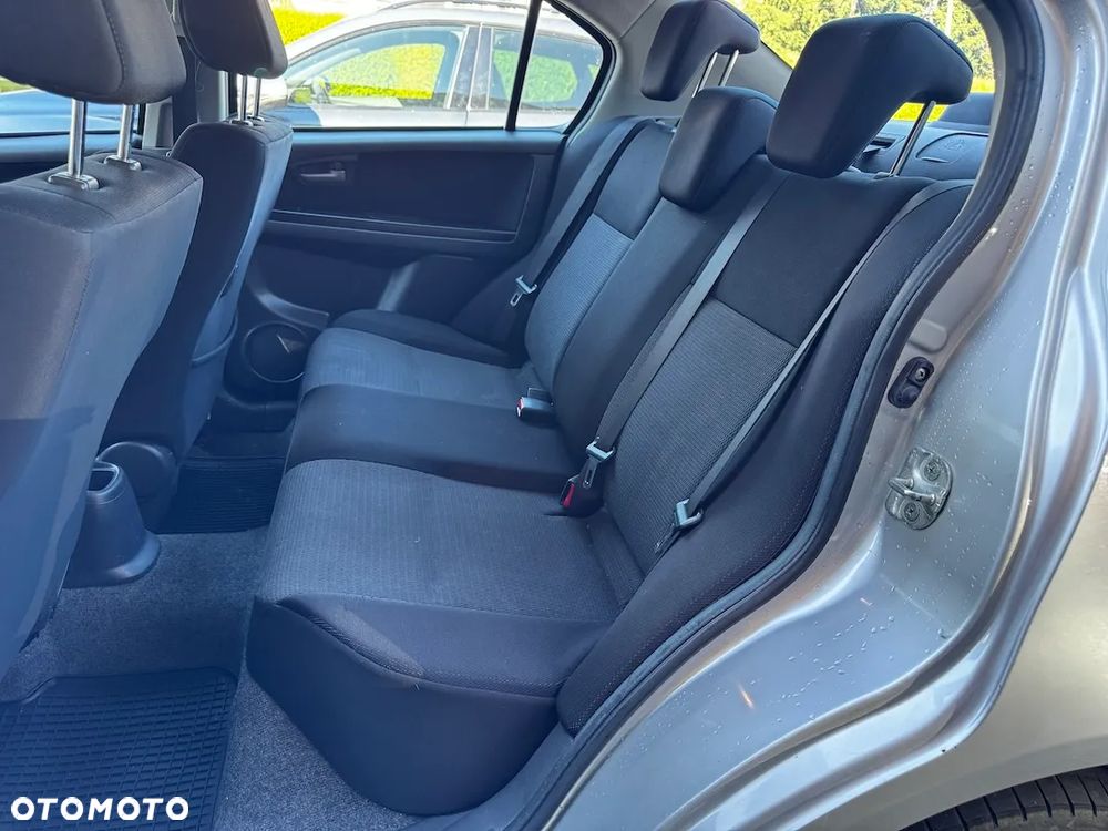 Suzuki SX4 1.6 GS/Premium - 15