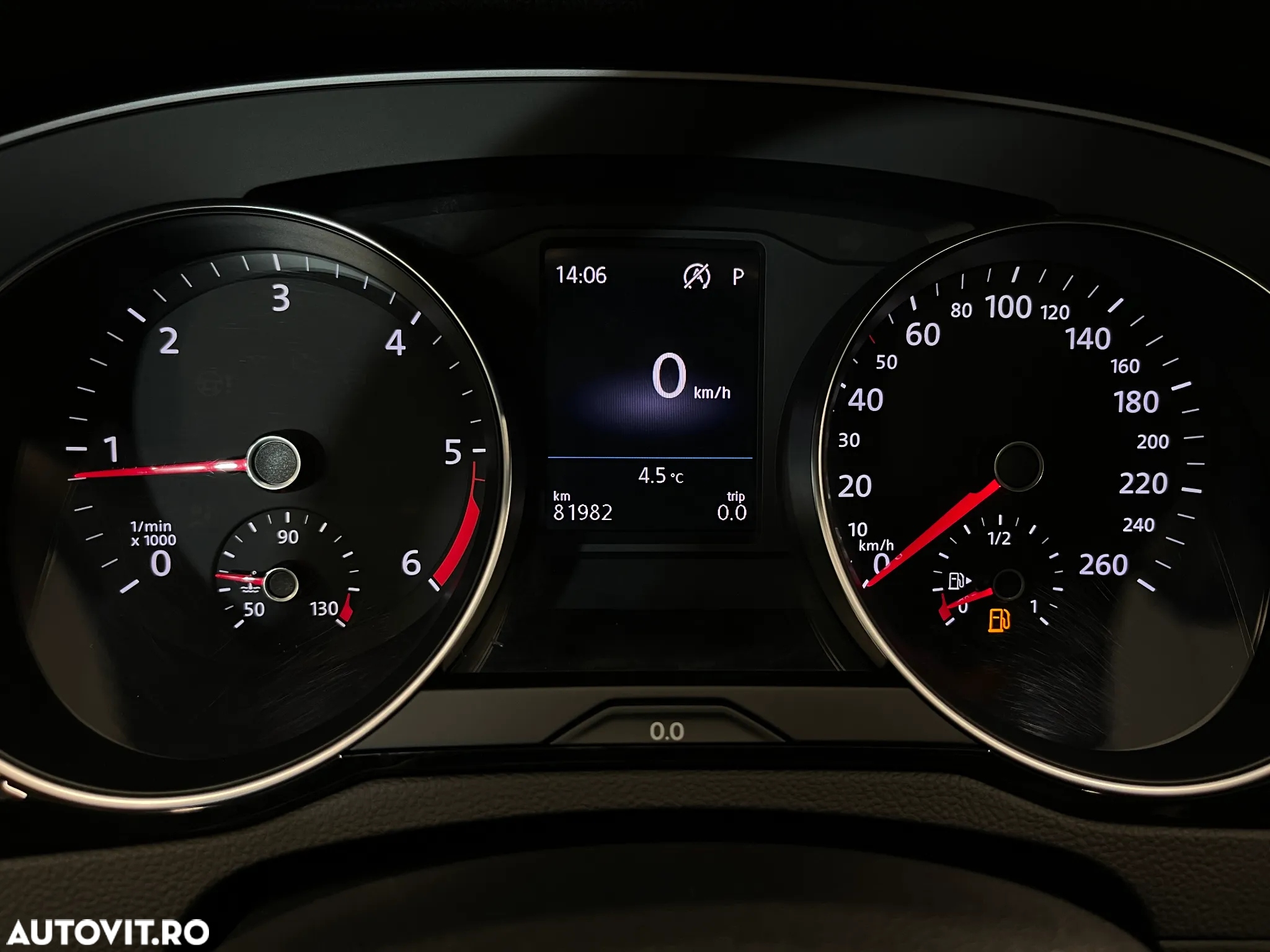 Volkswagen Passat 2.0 TDI DSG Comfortline - 27