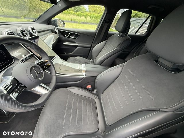 Mercedes-Benz GLC 300 de 4-Matic AMG Line - 13