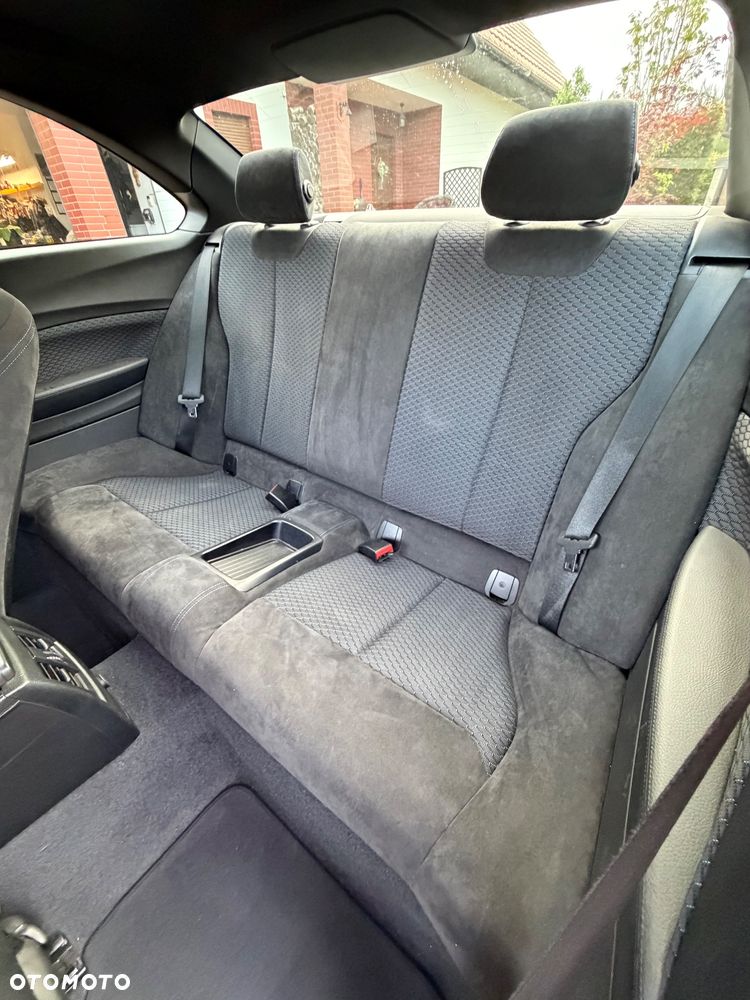 BMW Seria 2 220i M Sport - 32