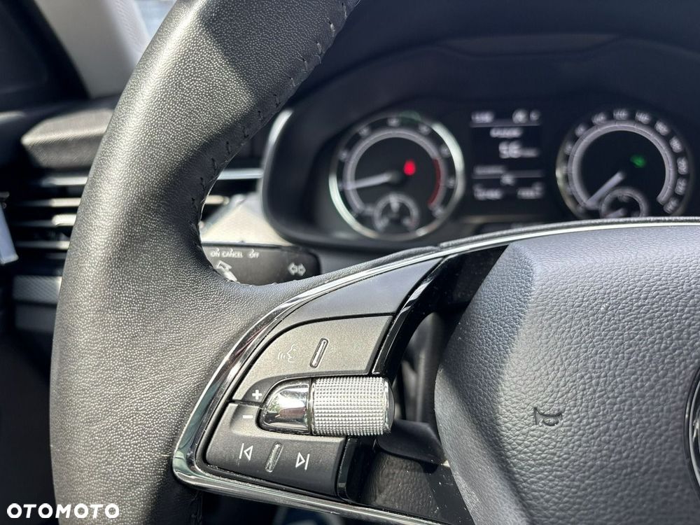 Skoda Kamiq 1.0 TSI Ambition DSG - 27