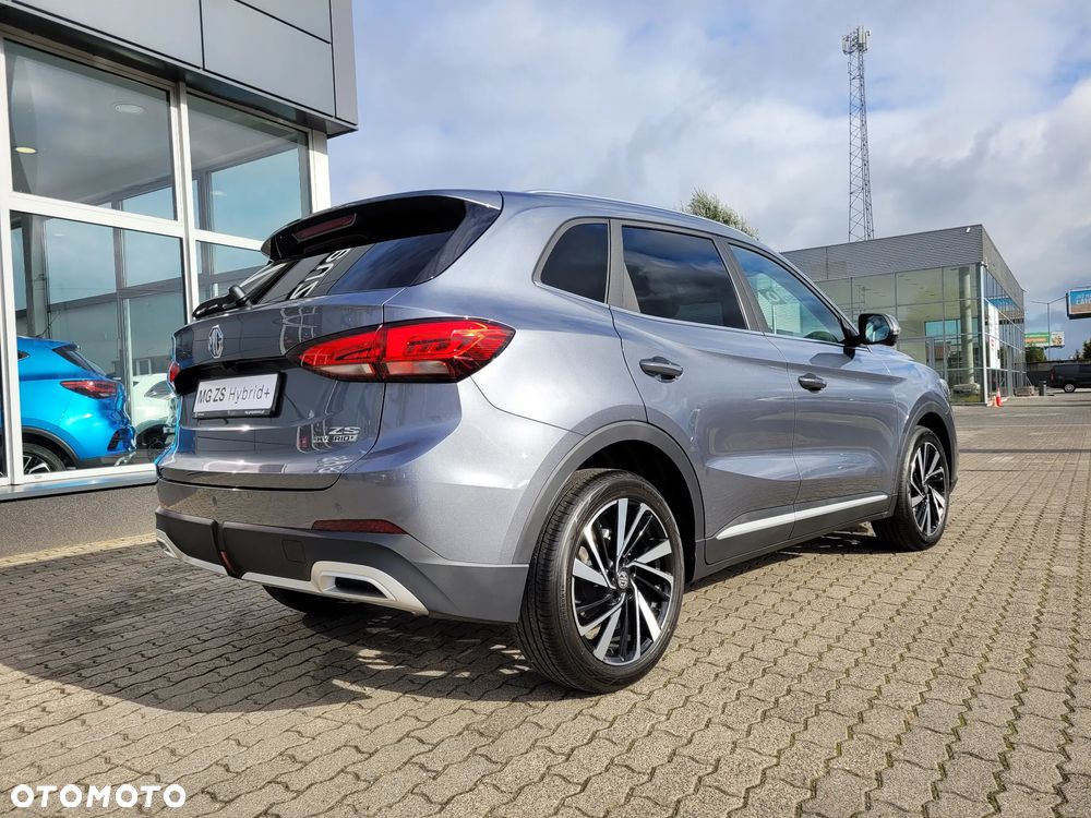 MG ZS - 8