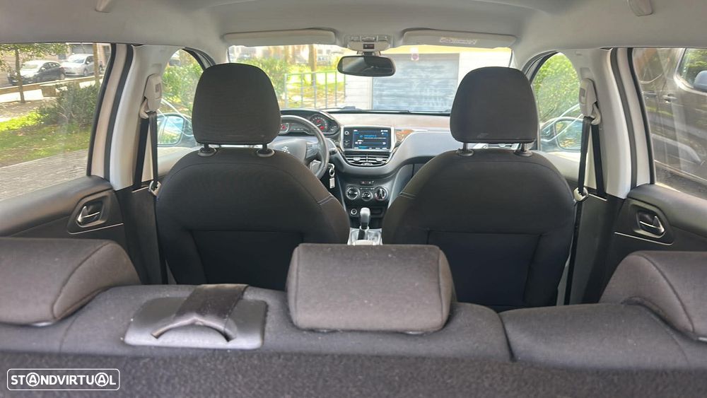 Peugeot 2008 1.2 PureTech Style - 17