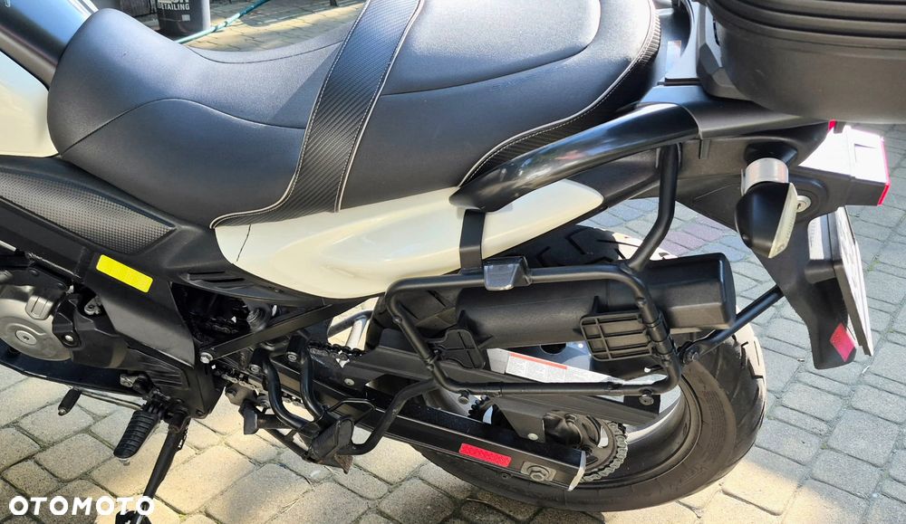 Suzuki V-STROM - 24