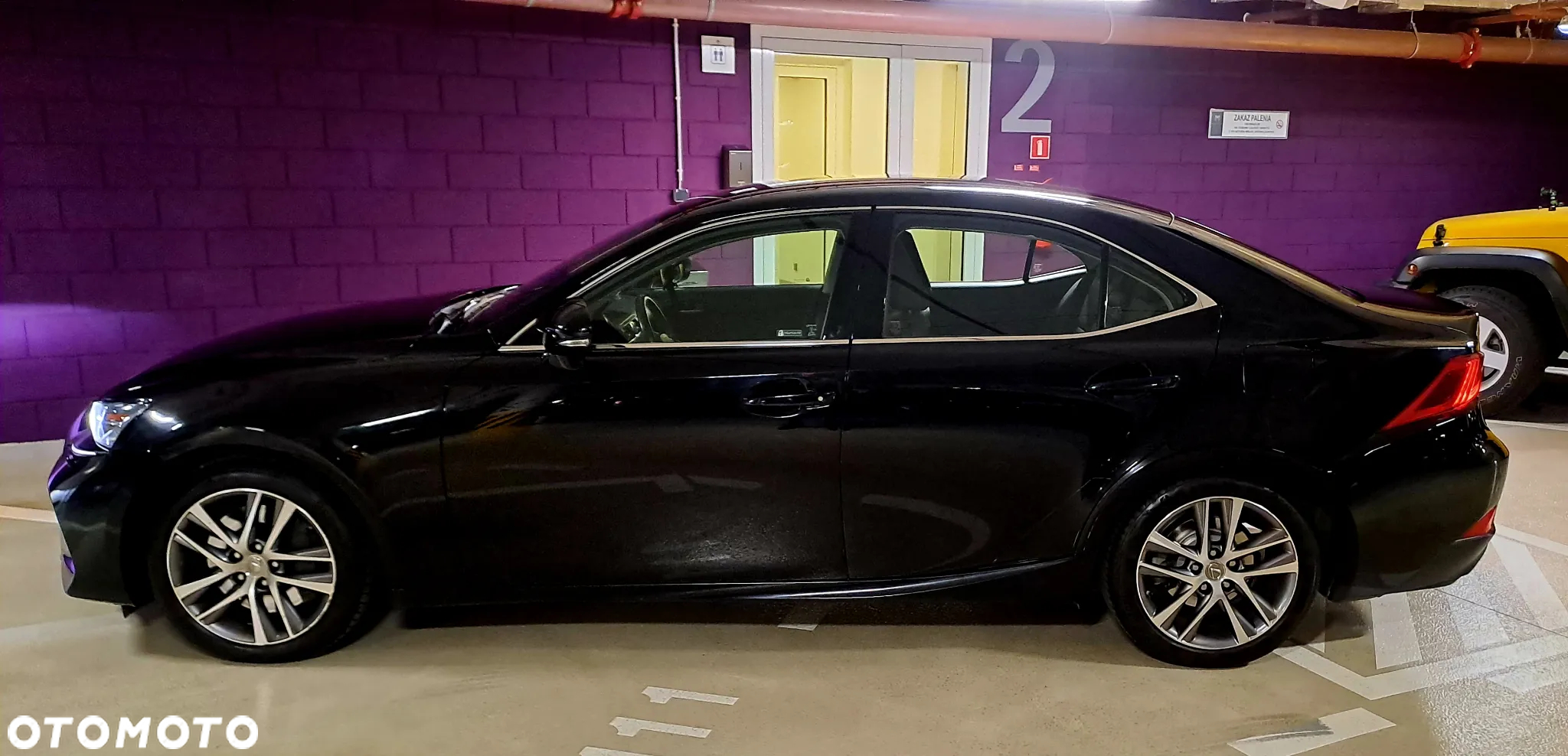 Lexus IS 200t / 300 Prestige - 18