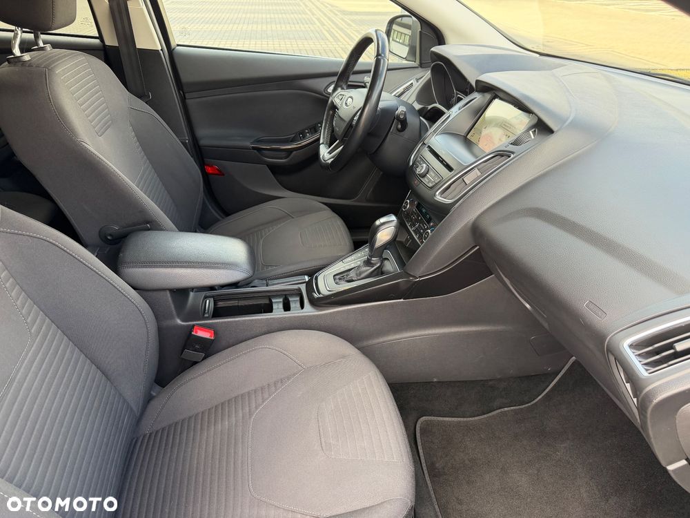 Ford Focus 1.0 EcoBoost Titanium - 18
