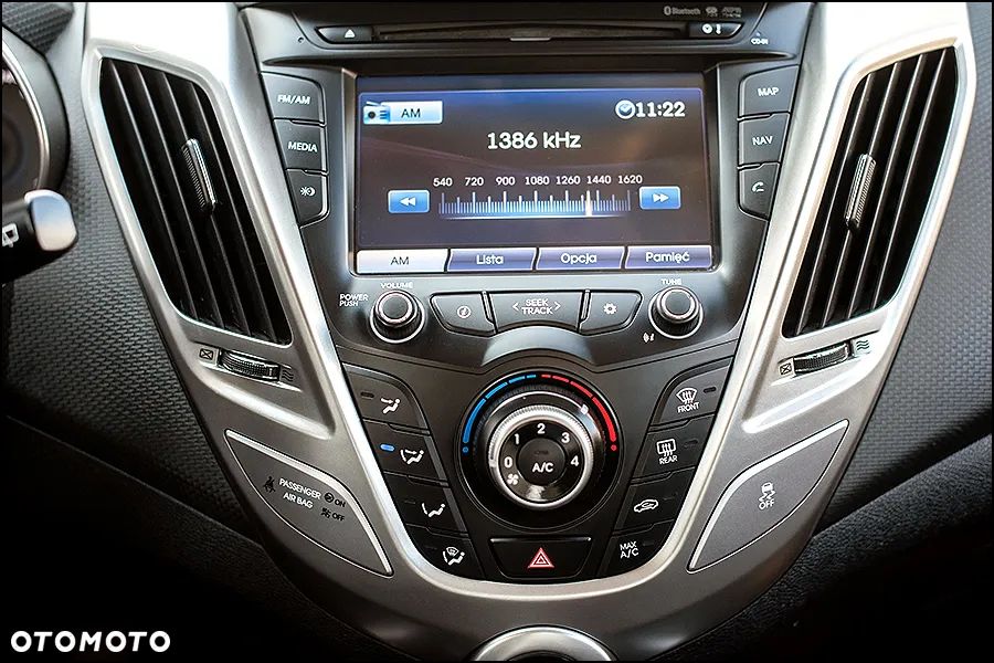 Hyundai Veloster - 23