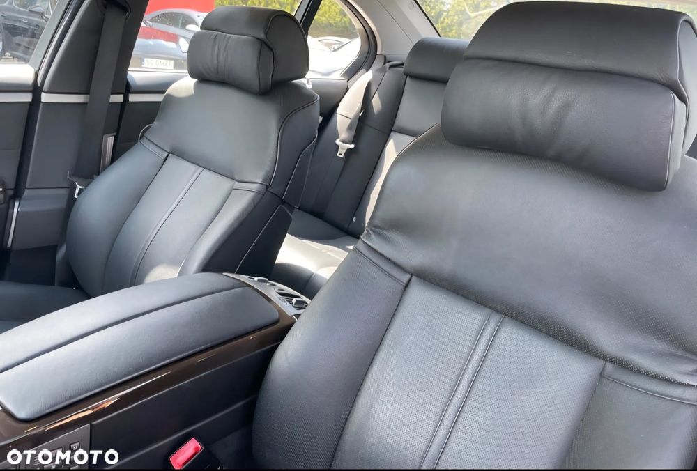 BMW Seria 7 750i - 10