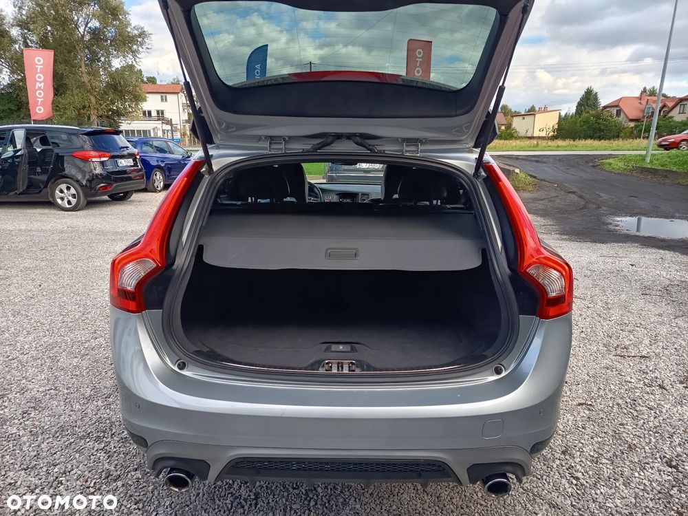Volvo V60 D4 Geartronic RDesign - 31