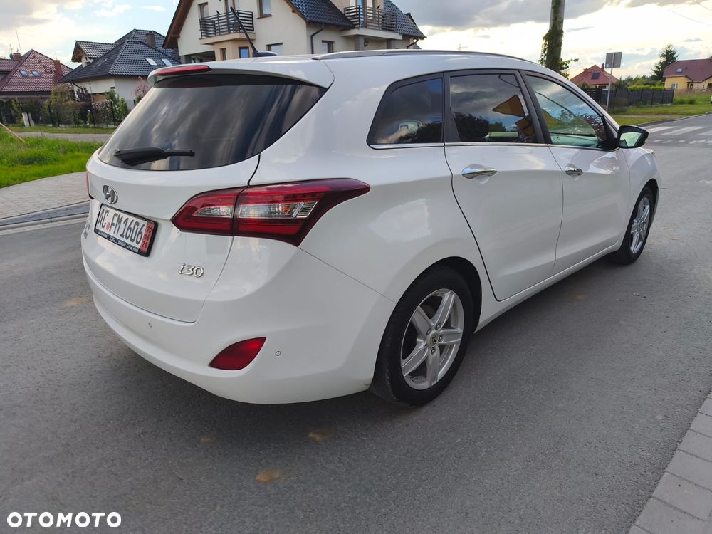 Hyundai i30 blue Kombi 1.6 GDi Passion - 5