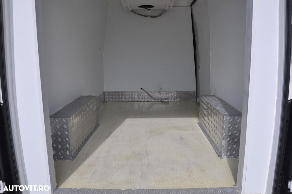 Volkswagen Crafter 2.0 CD MWB - 8