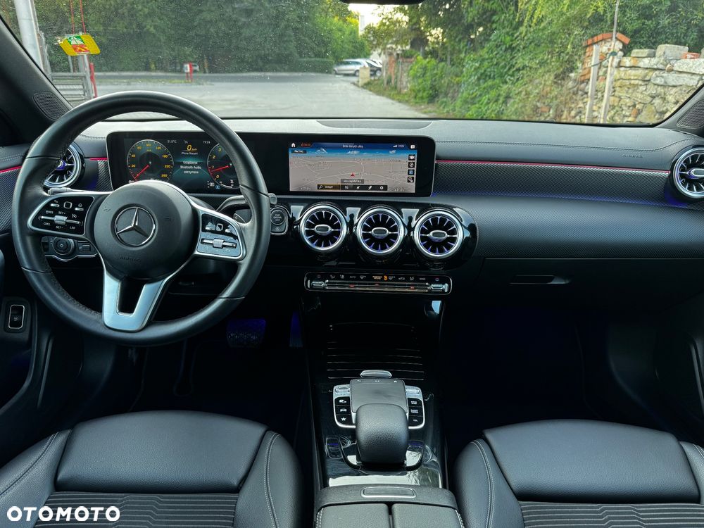 Mercedes-Benz CLA 220 7G-DCT Progressive - 17