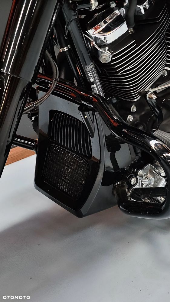 Harley-Davidson Touring Road King - 32