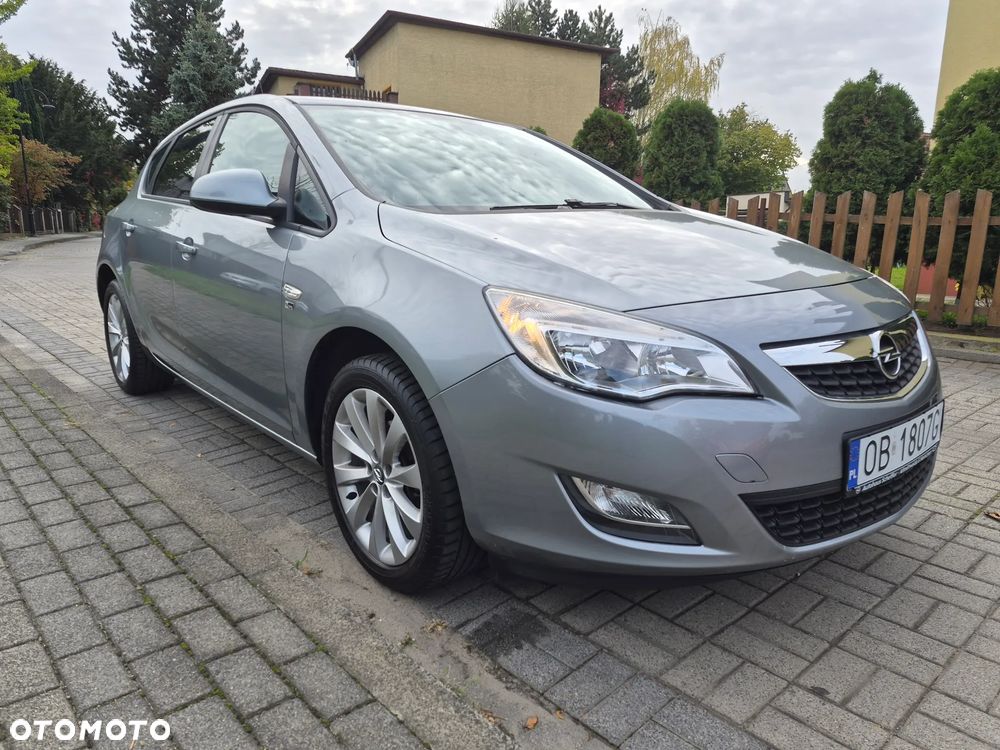 Opel Astra - 2