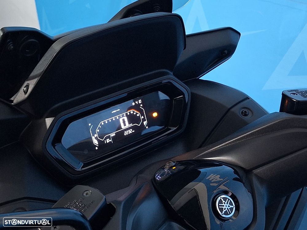 Yamaha X-Max 300 - 9