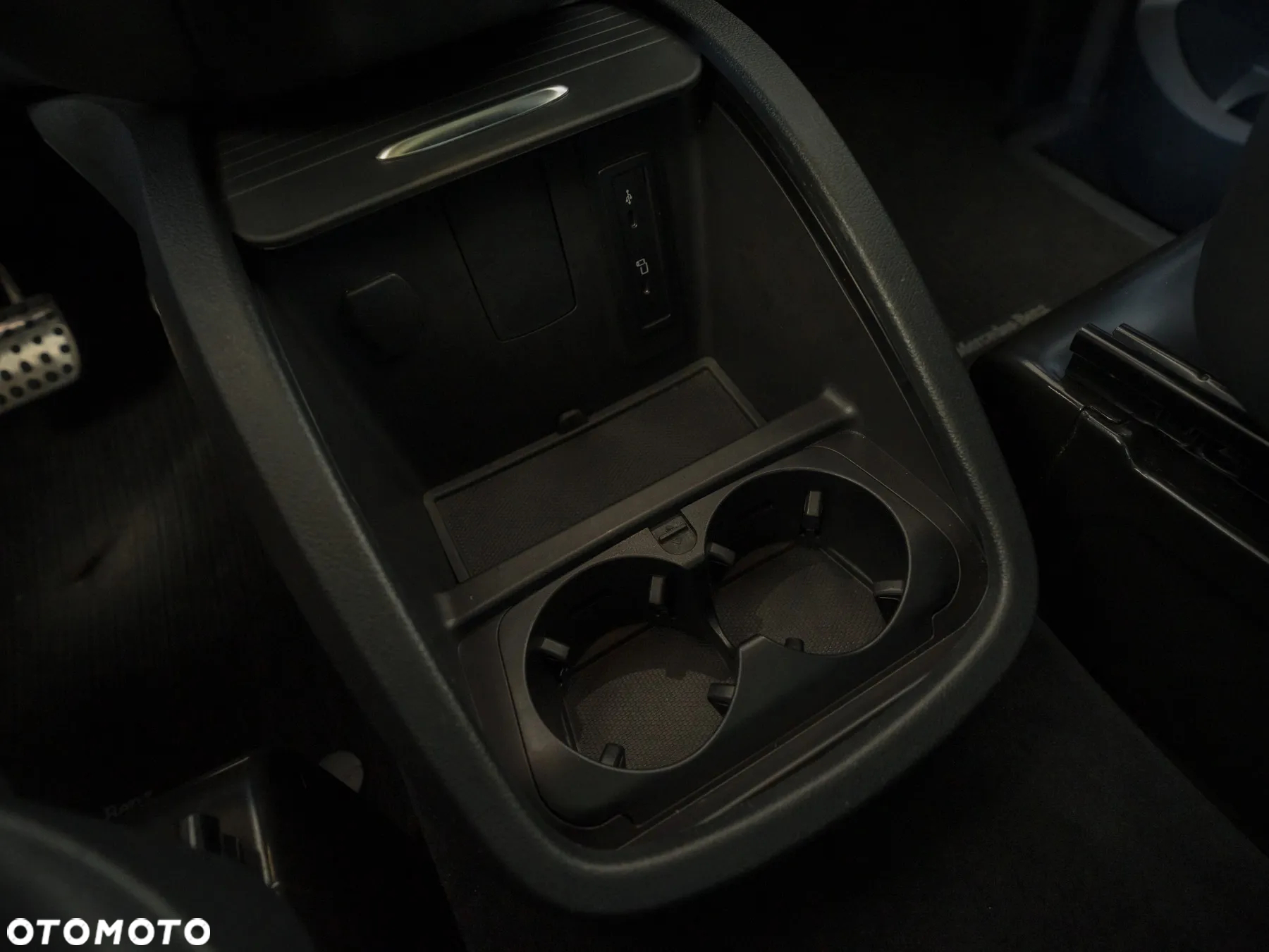 Mercedes-Benz Klasa V 300 d 4-Matic Exclusive 9G-Tronic (d³ugi) - 39