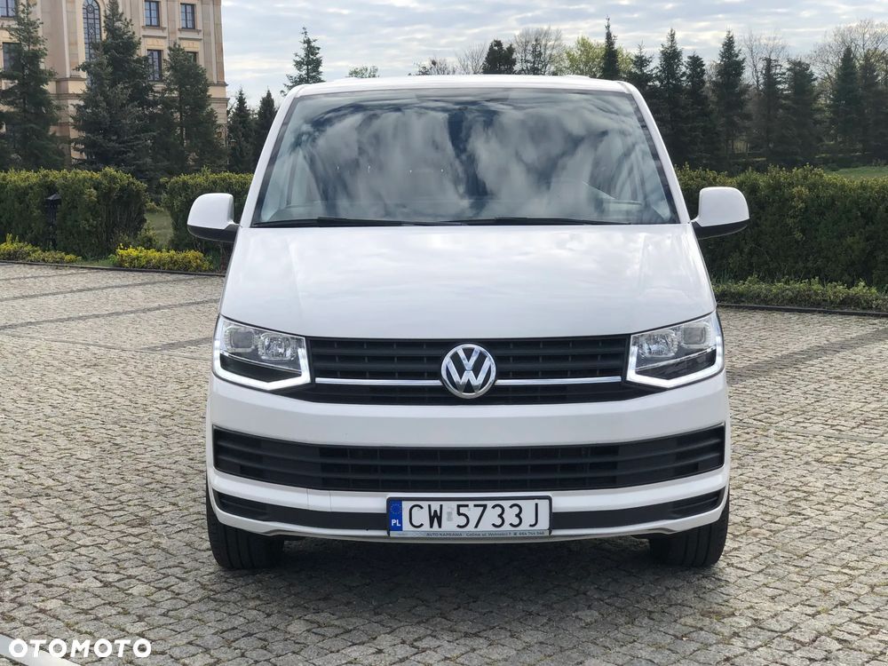Volkswagen Caravelle - 11