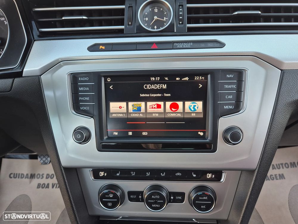 VW Passat Variant 2.0 TDI Confortline - 37