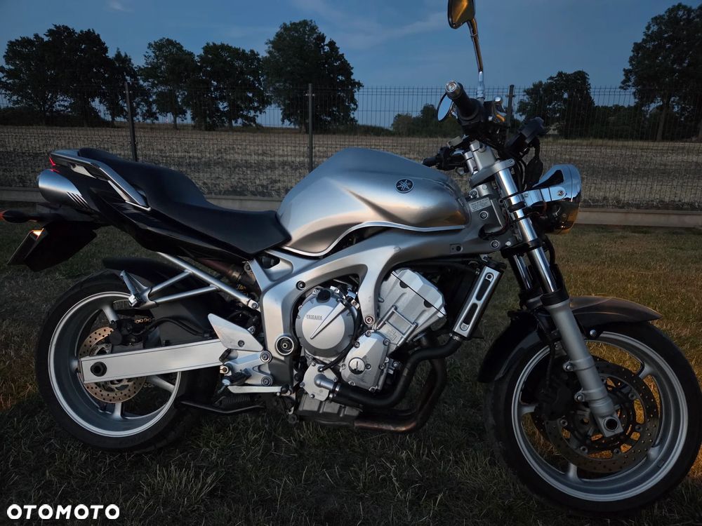 Yamaha FZ6 - 12