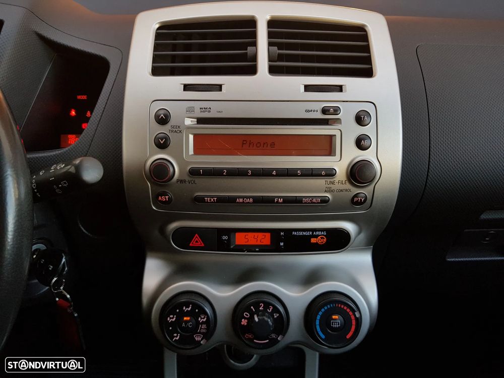 Toyota Urban Cruiser 1.33 VVT-i Sol - 15