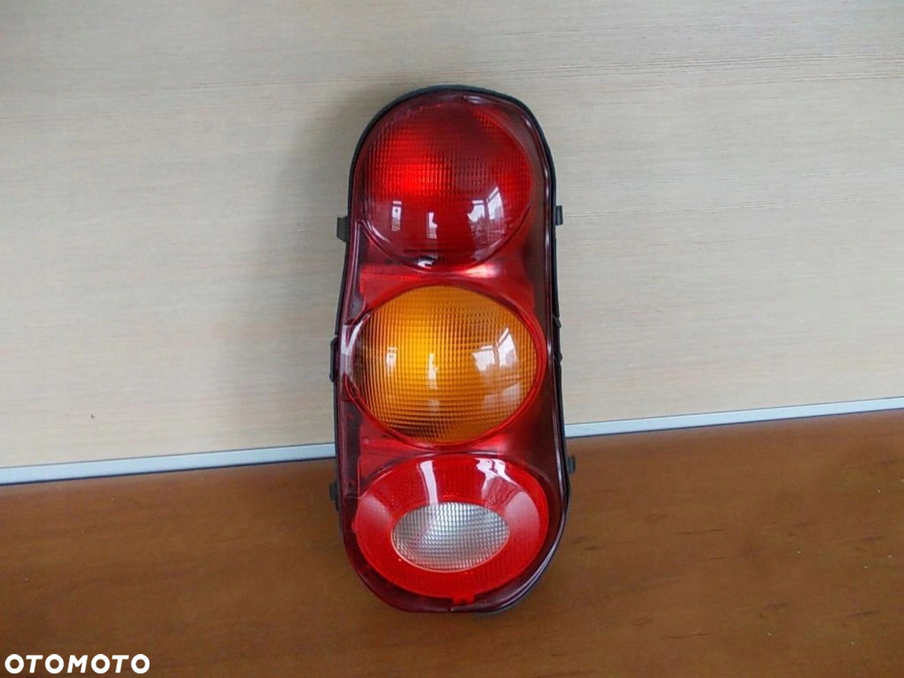 LAMPA TYLNA LEWA SMART FORTWO - 1