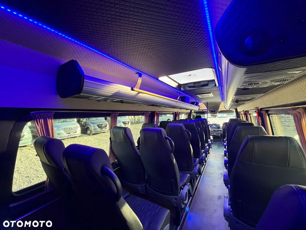 Mercedes-Benz Sprinter 519 - 34