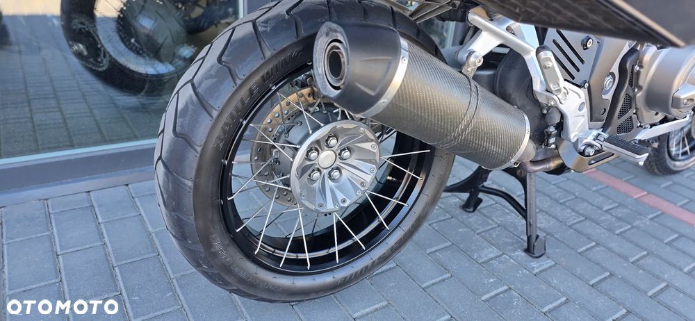 Honda VFR - 19