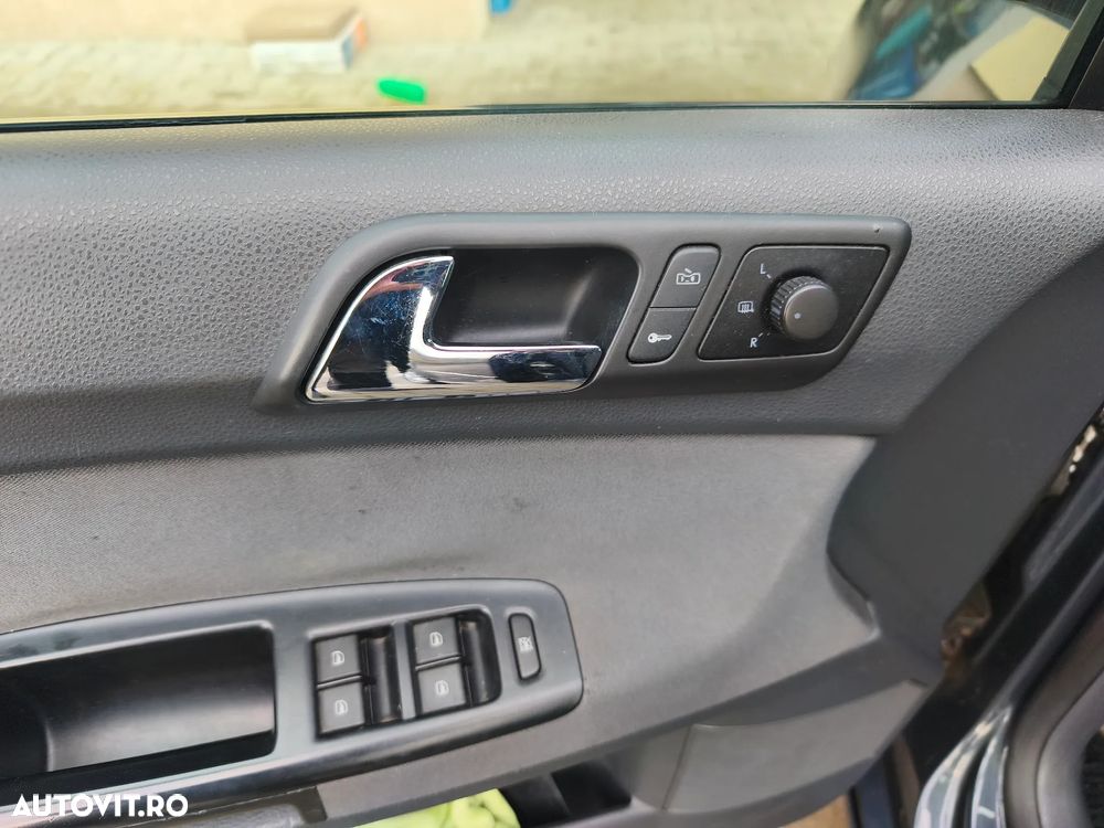 Volkswagen Polo 1.4 TDI Blue Motion Technology Allstar - 8