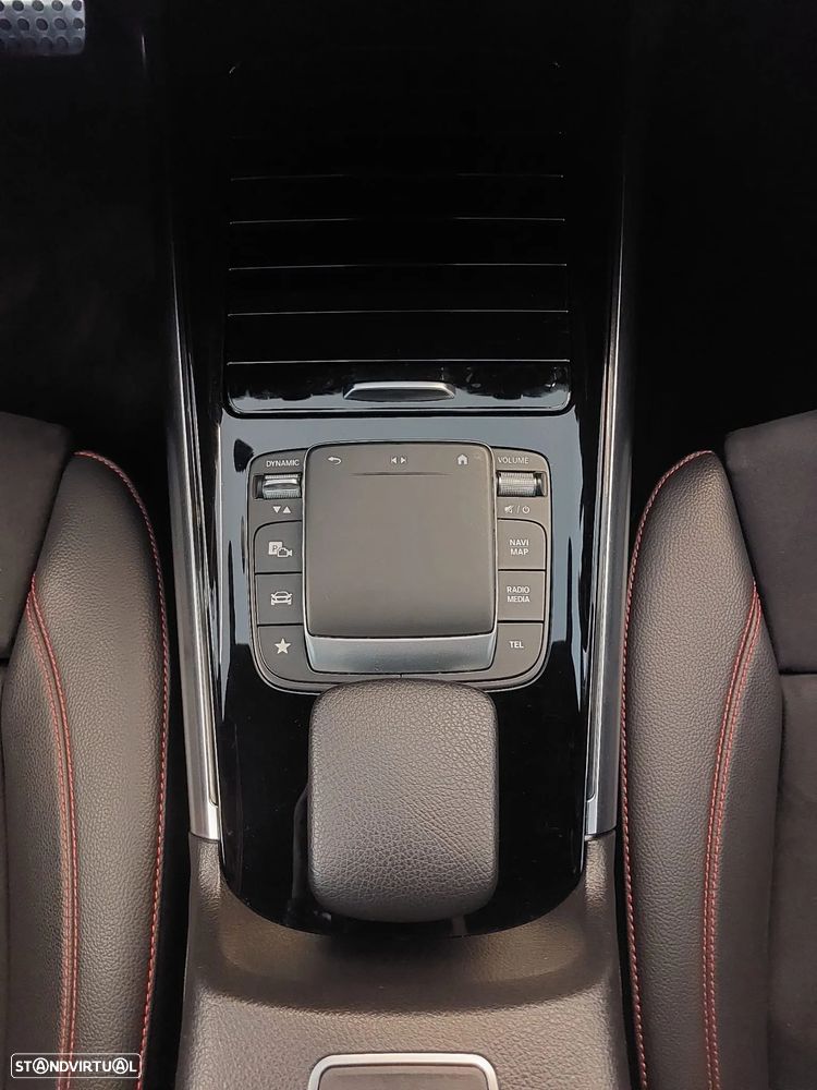 Mercedes-Benz GLA 180 d AMG Line - 13