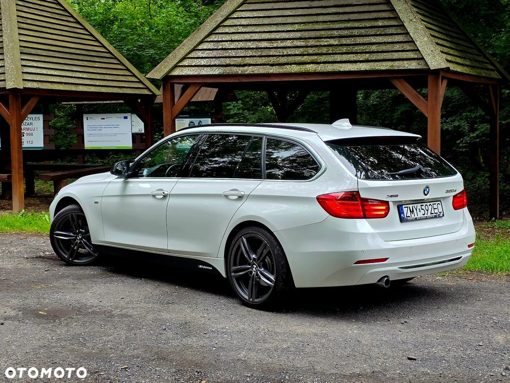 BMW Seria 3 320d xDrive Sport-Aut Luxury Line - 21