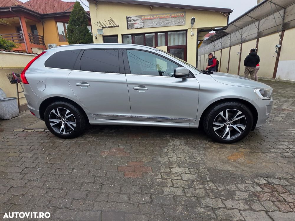 Volvo XC 60 D5AWD Summum - 3