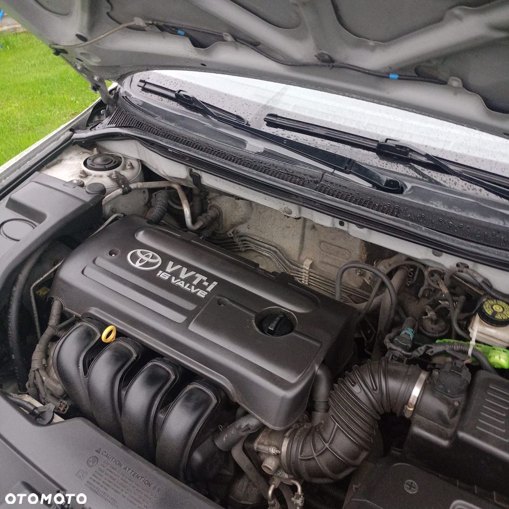 Toyota Avensis 1.8 VVT-i - 2