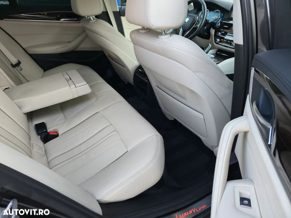 BMW Seria 5 520d Aut. Luxury Line - 34