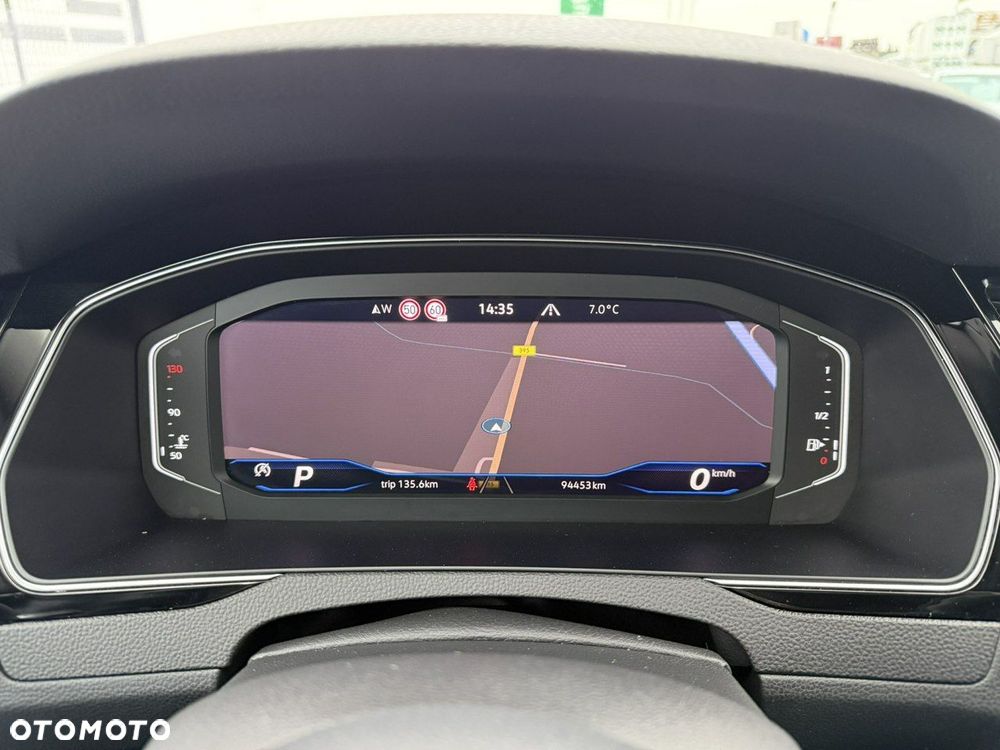 Volkswagen Passat - 19