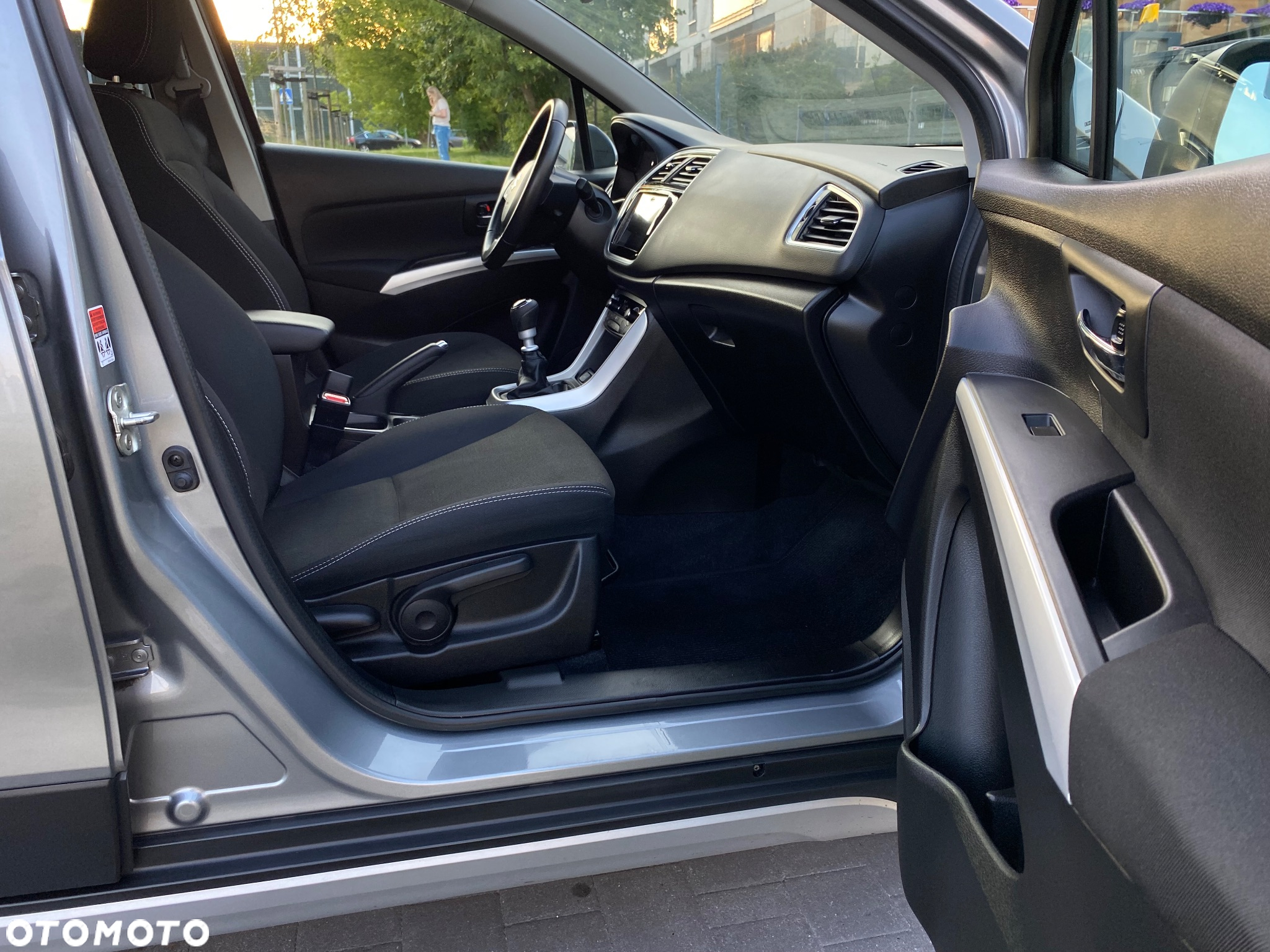 Suzuki SX4 S-Cross 1.4 T Premium - 36
