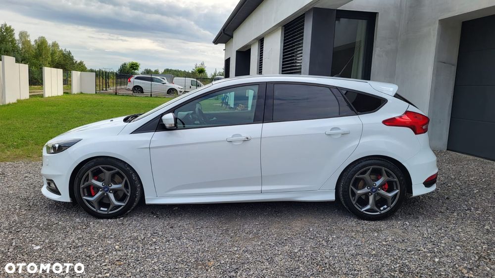 Ford Focus 2.0 TDCi ST - 10