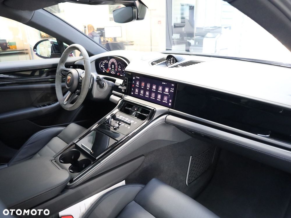 Porsche Panamera - 13