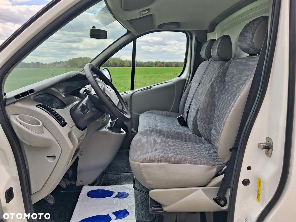 Renault Trafic - 15