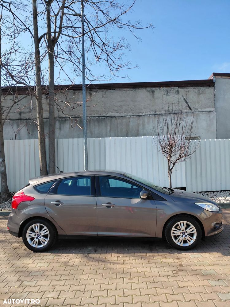 Ford Focus 1.6 TDCi DPF Champions Edition - 23