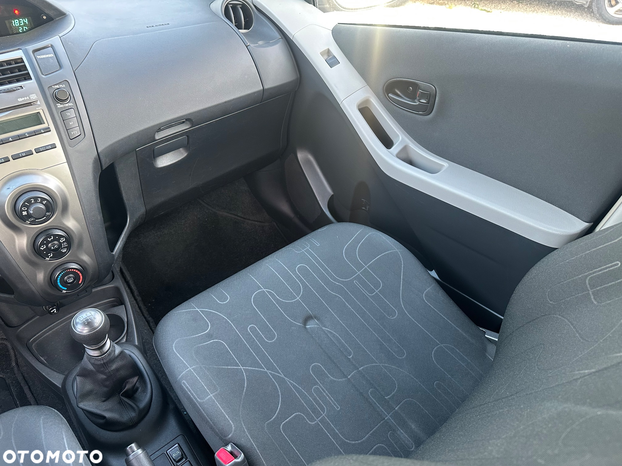 Toyota Yaris 1.33 Sol - 19
