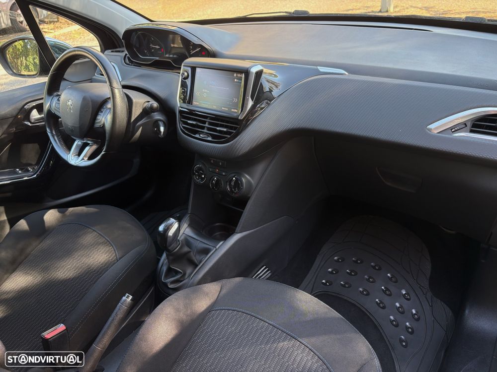 Peugeot 208 1.2 PureTech Style - 7